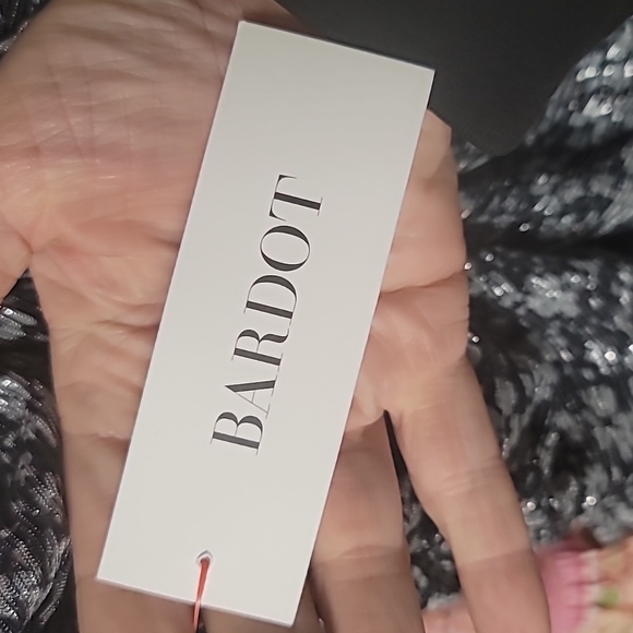 NWT Bardot Soft Blue Metallic Flora Crossover Ruched Bracelet Sleeve Dress SZ 8 - Picture 7 of 7